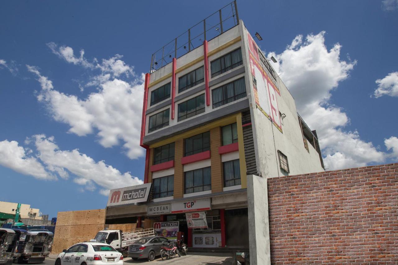 Oyo 666 Mc Hotel Fairview Quezon City Buitenkant foto